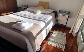 A Bright And Centrally Located 2-Room Apartment